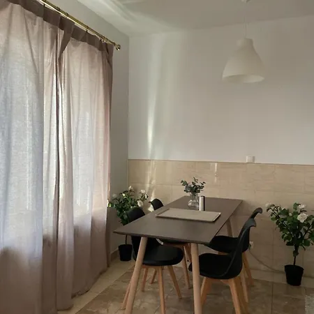 11 * Varsó