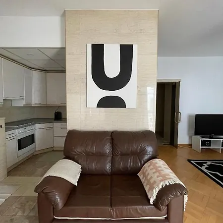 11 アパート ワルシャワ